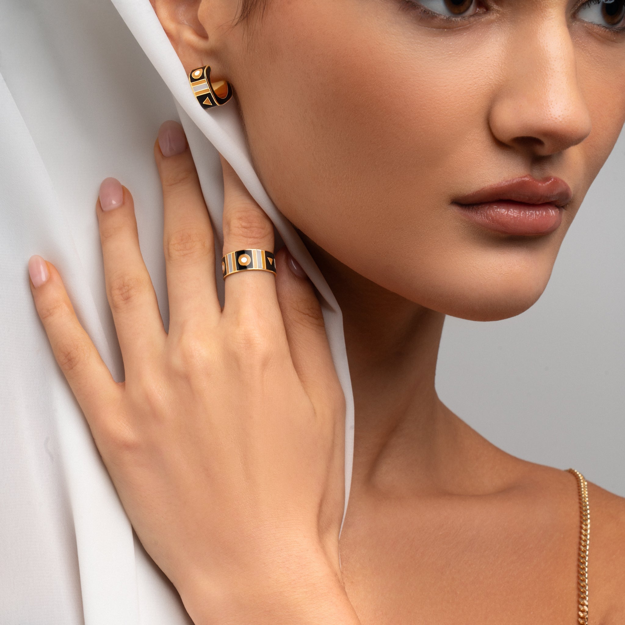 Nyra Vela Earrings